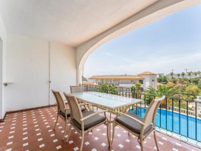 3 Bed with Pool Stunning Views Pass the Keys