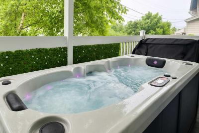 The Coziest appartment Hot Tub AC Free