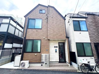 新宿池袋へ電車で10分の好立地-高田馬場駅前-温もりある木目調デザイン