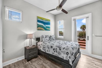 Waterfront Condo with Rooftop + Pool + Boat Slips