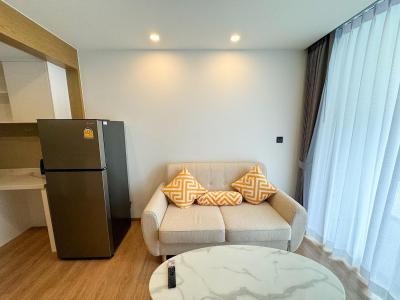 Stylish 2 bedroom apartment by IBG Property S5503