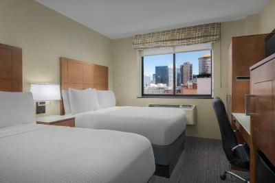 Holiday Inn Express Manhattan Midtown West by IHG