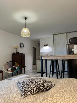 St-Gilles les bains beau studio 'Le grain de café'