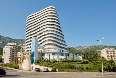 SkyLine Aprt86m Pool SeaView