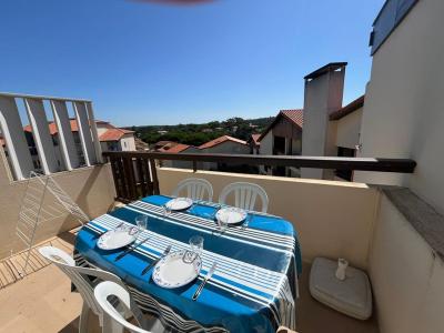 Studio cabine avec terrasse, 4 couchages, lumineux, cadre portuaire, tout équipé. - FR-1-413-134