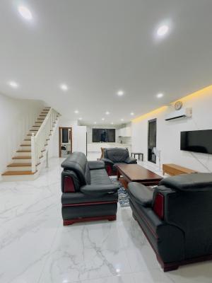 Golden Palm Apartment with overlooking view