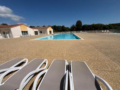 Maison de Vacances 2* avec Piscine Chauffée, Proche Plage et Commerces - FR-1-197-492