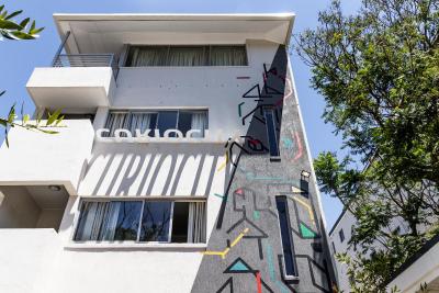 CURIOCITY Green Point