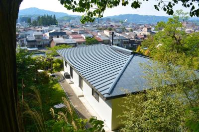 KINONE - Peaceful Garden Stay with City Views and BBQ