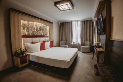 Hotel ZOO Sofia - Secured Paid Parking