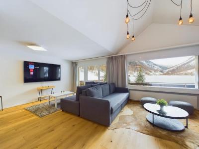 Mountain Majesty Apartment with Stunning Views