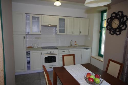 Vilka Marticus - image 10
