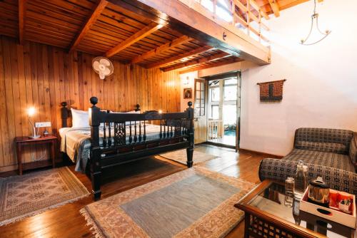 Bara Bungalow Gethia, Nainital - A Rosakue Collection Two Chimneys - Pura Stays is perfectly located for both business and leisure guests in Nainital. The property offers guests a range of services and amenities designed to provide comfort and convenienc