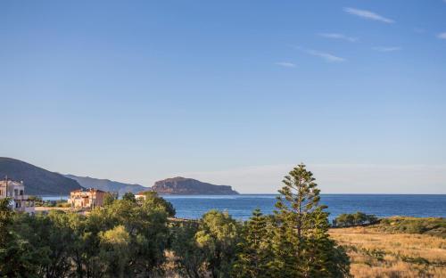 Közeli látványosságok, Iris Beach Hotel in Monemvaszia
