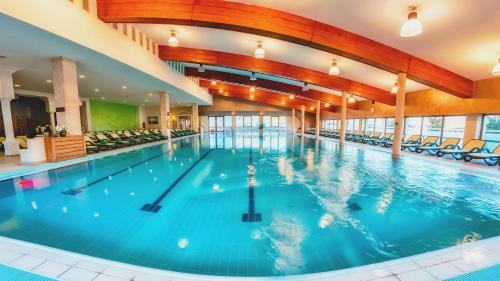 Peldbaseins, Apollo Wellness Club in Sangeorgiu pie Murešas