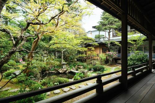 高野山 宿坊 増福院 -Koyasan Shukubo Zofukuin- - Tap to explore photos