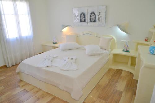 Xrissi Ammos in Milos Island