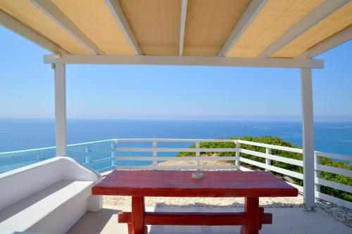 Vista exterior, Xrissi Ammos in Milos Island