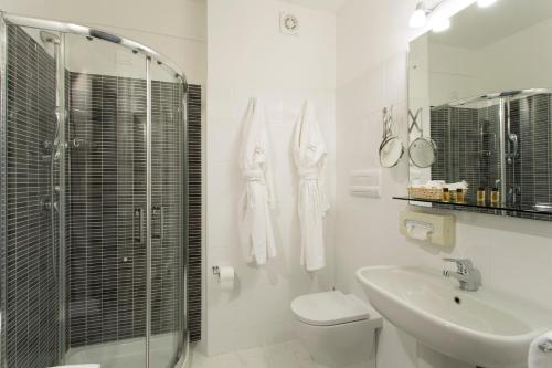Hotel Byron Bellavista - image 10