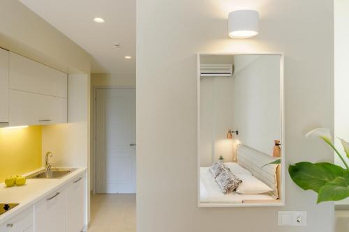 Yellow house - image 2