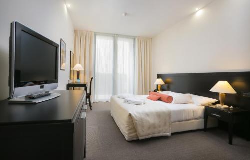 Admiral Grand Hotel Room Type - Double Room with Balcony and Side Sea View