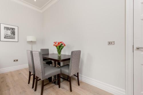 Destiny Scotland - Chisholm Hunter Suites - image 10