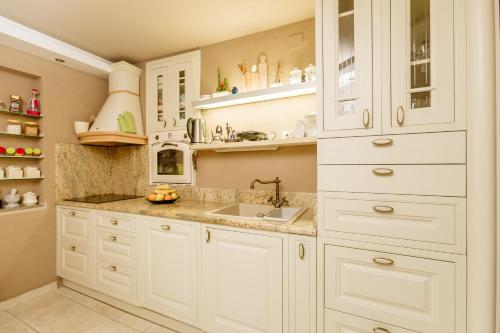 Luxury Stone Villa - image 11