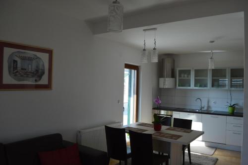 Apartmani Mila - Location saisonnière - Sukošan