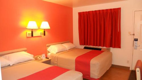 Motel 6-Des Moines, IA - North Motel 6-Des Moines, IA - North