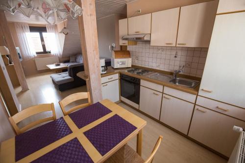 virtuve, Ferienwohnung Arnold in Burkardroth