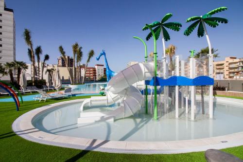 Suitopía - Sol y Mar Suites Hotel - image 14