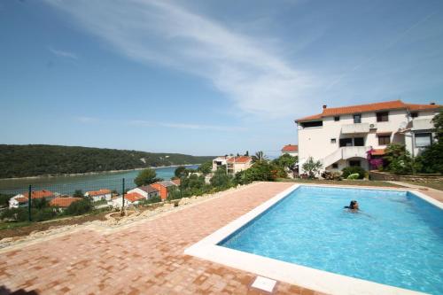  Apartment with seaview terrace in Kampor