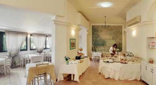 ห้องอาหาร, Hotel Rosa Dei Venti in เลริชิ
