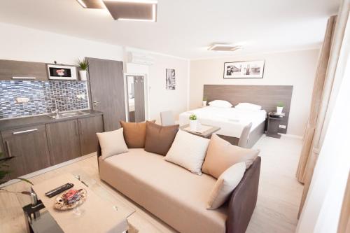 Exterior view of Villa Royal