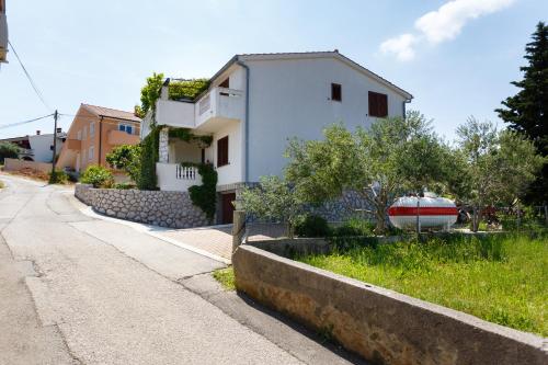  Apartments Jagoda in Vrbnik