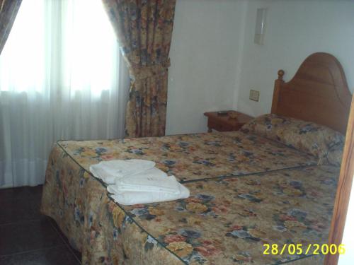 Hotel Gabarre - Tap to explore photos