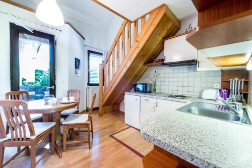 ห้องครัว, Apartments Jaka in โดเลนจ์สเกโทพลิซ