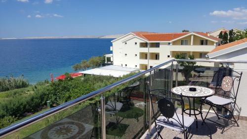 Restaurant, Apartments Eugen in Rtina