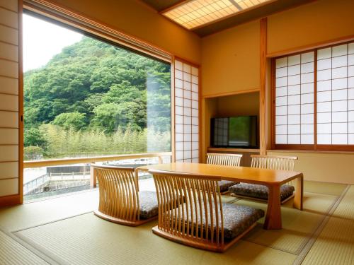 湯山荘 阿讃琴南和室　禁煙　2〜3階
