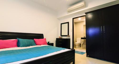 On 320 Apartment - image 4