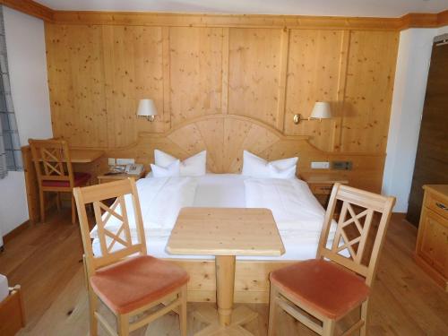 Hotel Kirchenwirt – Kirchberg, MO