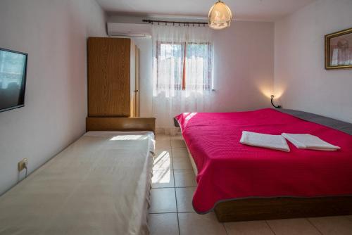 Apartments Jurina 2 - image 8