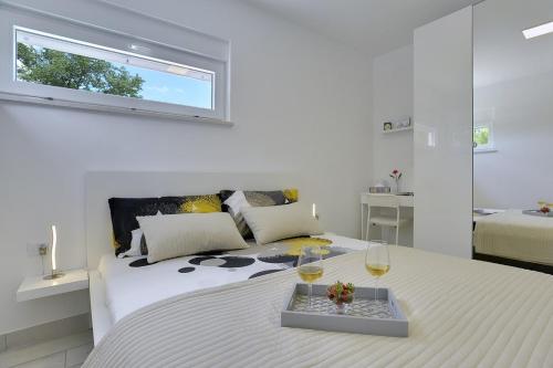 One-Bedroom House image 5