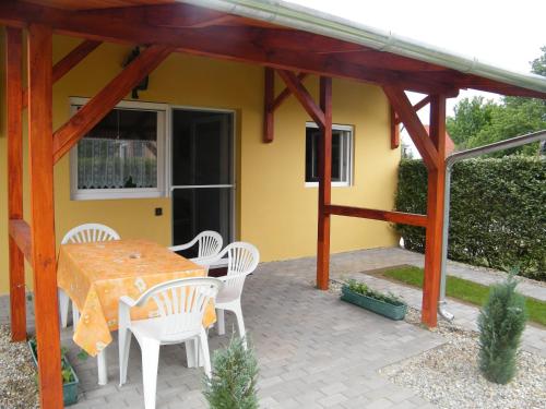 Bejárat, Haus Liberty in Balatonlelle