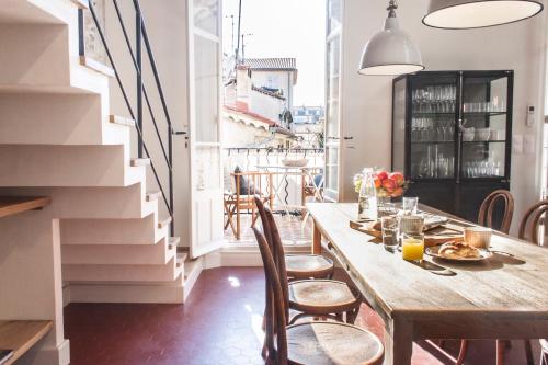 Maison du village by Antibes-Rental gîte à louer Picasso Museum