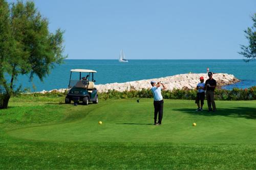 Golf course [on-site], Hotel Doriana in Caorle