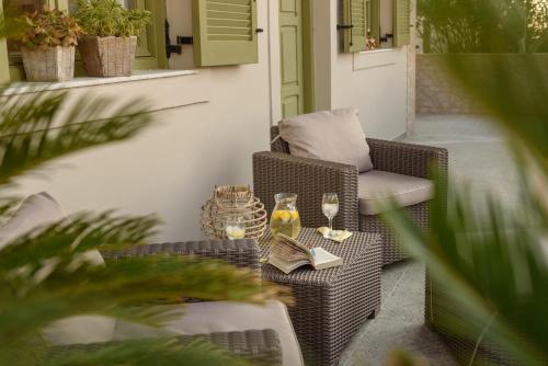 Tarsia Homes & Suites - image 4