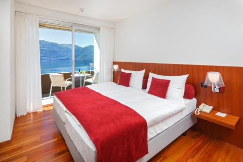 3 twin beds