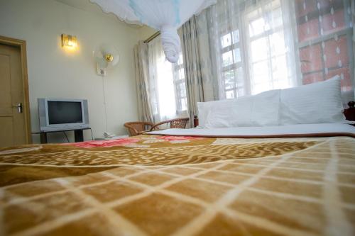 Jinja Safari Hotel