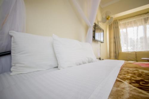 Jinja Safari Hotel